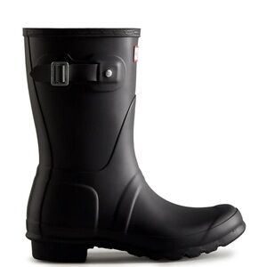 Hunter Black Winter Rain Boots with Adjustable Strap